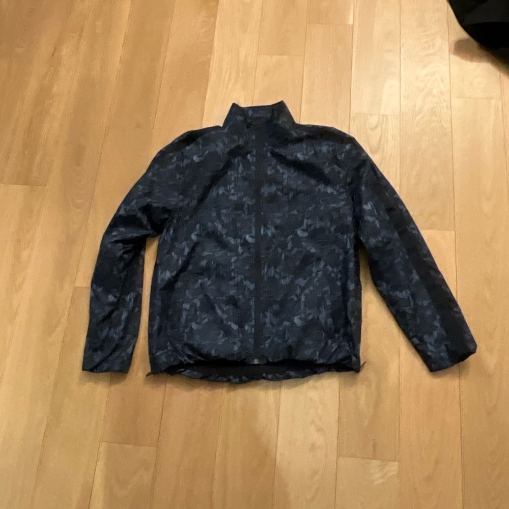 Athleta Women's Blue Camouflage Windbreaker